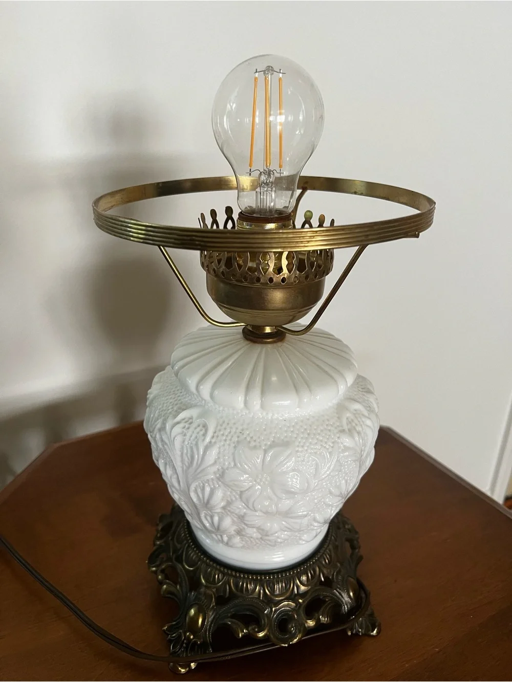 VTG Fenton Milk Glass Poppy 3-way Table Lamp Antique Brass Metal Base Only